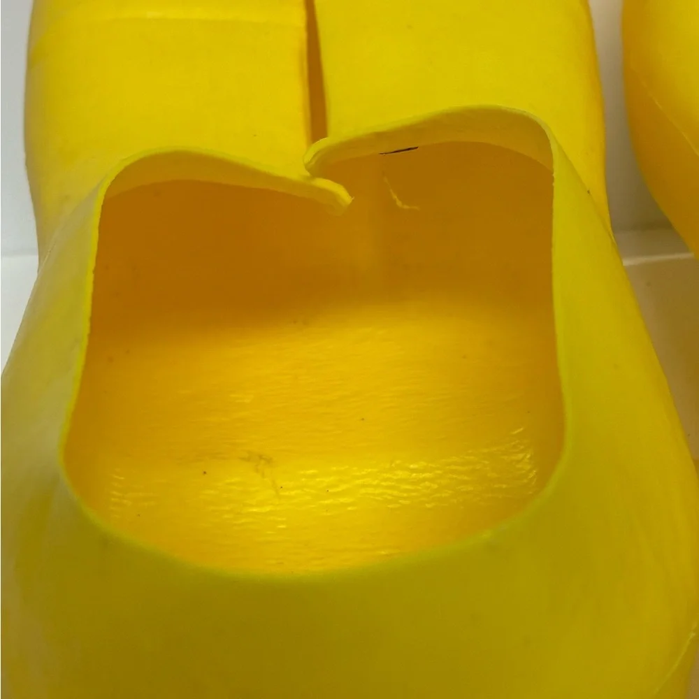 RUBIES CLOWN KIDS' SHOES Molded Plastic Yellow Vintage MADE IN U.S.A. Halloween - Picture 6 of 14